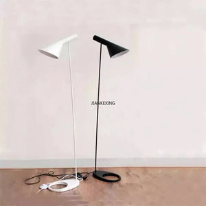 E27 Corner Floor Lamp Black White LED Lights Designer Arne Jacobsen For Living Room Modern Decor House Stand