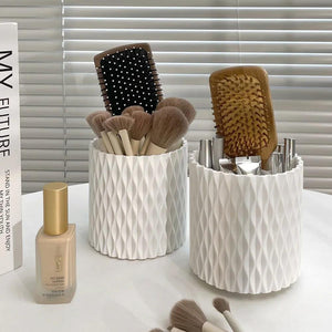 Ins Rotating Makeup Brush Cup Holder Storage Box Organizer Multi-functional Desktop Eyebrow Pencil Makeup Brush Organizer Holder