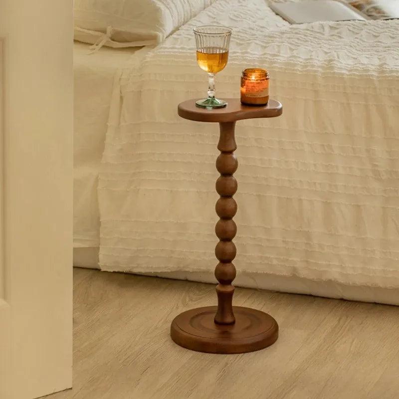 MOMO Retro Solid Wood Small Side Table Round Medieval Solid Wood Small Coffee Table Mini Small Table Shelf Cup Table