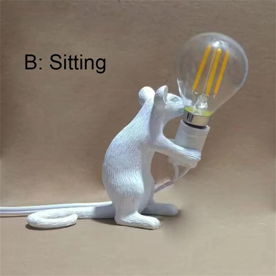 Modern LED Table Lights Resin Animal Rat Cat Squirrel LED Night Lights Mouse Table Lamps Home Decor Desk Lamp Lighting Fixtures