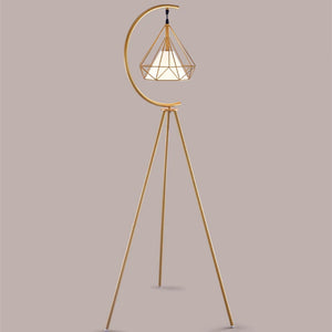 Nordic Modern Black Gold Triangle LED Vertical Floor Lamp Living Room Sofa Corner Light Decoration Art Bedside Reading Lantern