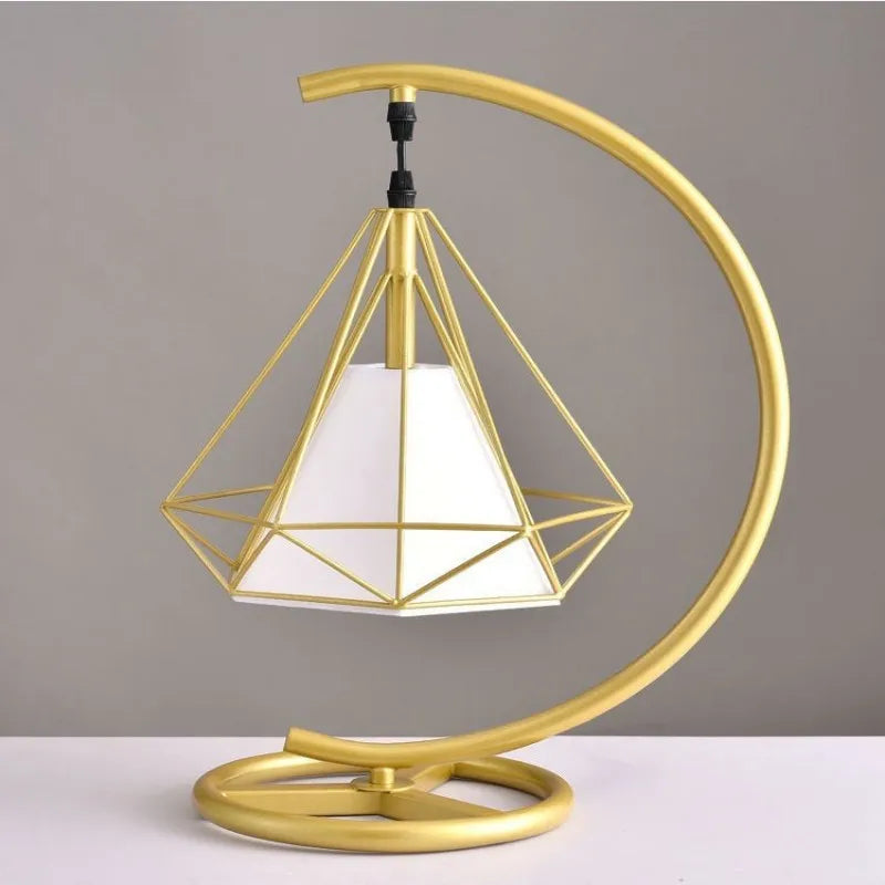 Nordic Modern Black Gold Triangle LED Vertical Floor Lamp Living Room Sofa Corner Light Decoration Art Bedside Reading Lantern