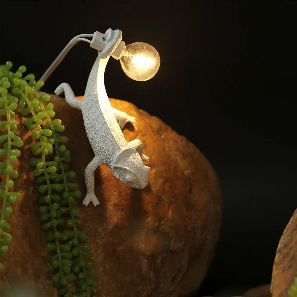 Resin Lizard Night Light Nordic Living Room Bedroom for Modern Animal Chameleon Table Lamp Led Wall Lamp decor Luminarie