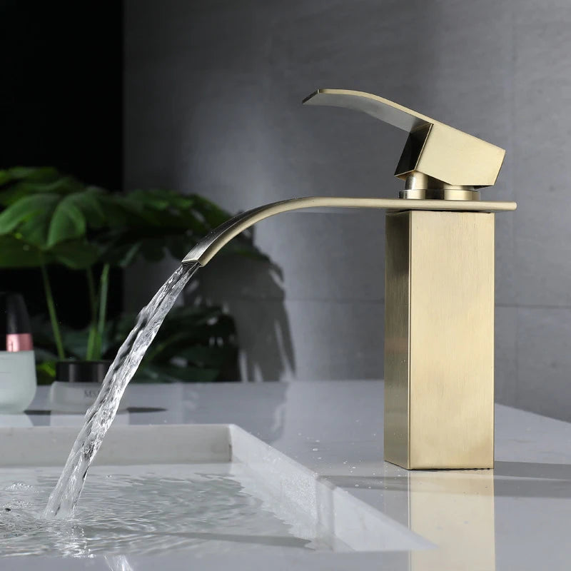 Grifo de lavabo de cascada, grifo de fregadero de Oro pulido de acero inoxidable montado en cubierta, mezclador de agua caliente y fría, grifos de recipiente de tocador de baño