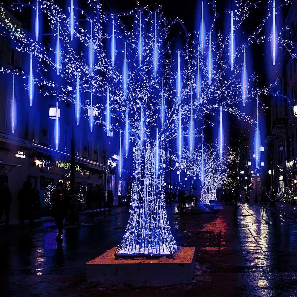 Cascading LED Icicle Lights