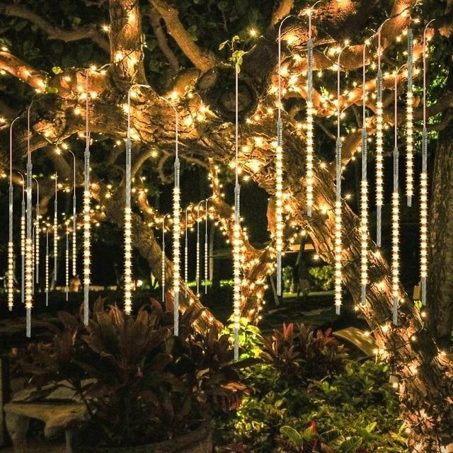 Cascading LED Icicle Lights